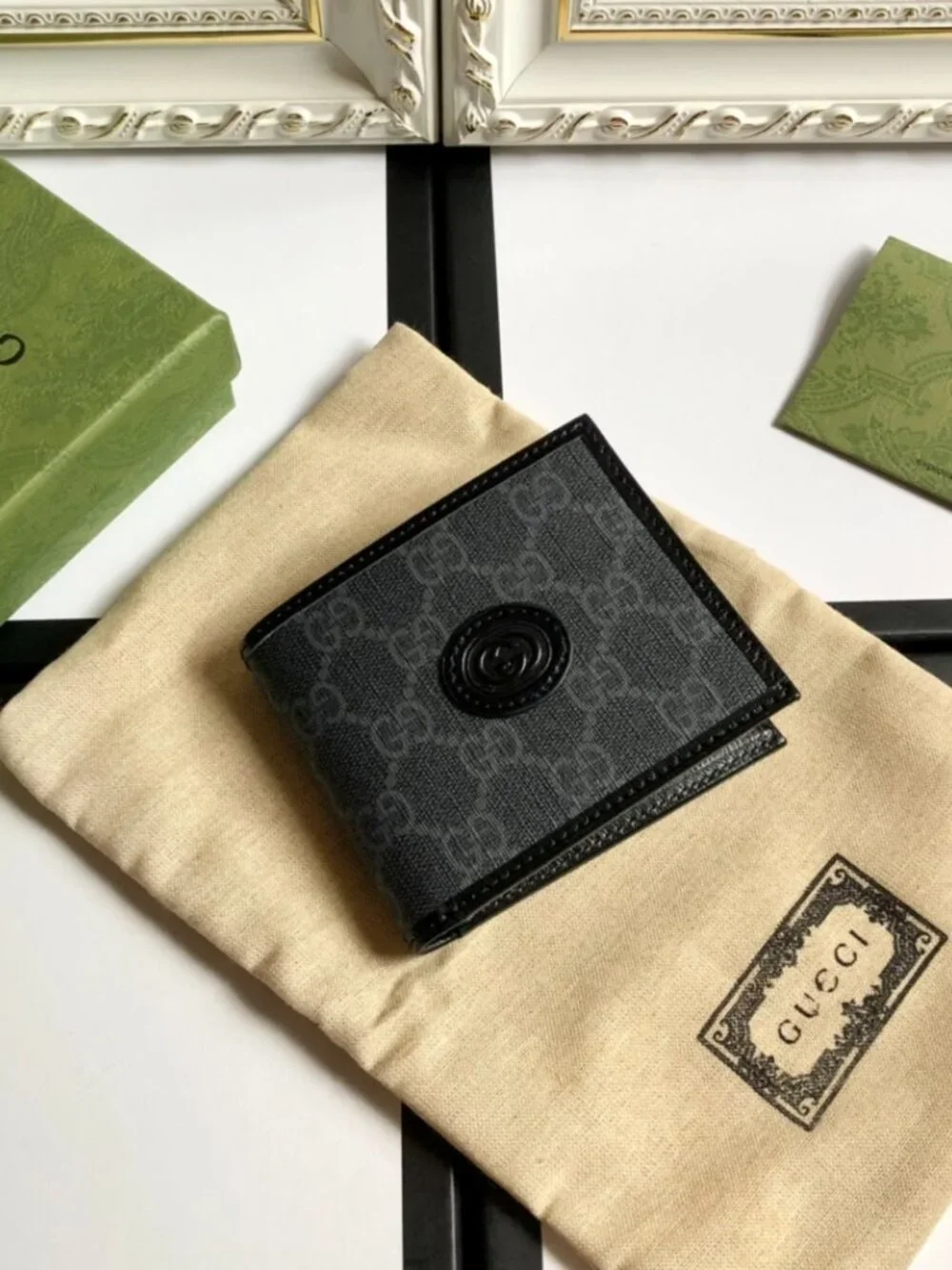 Gucci Aria GG Supreme Wallet